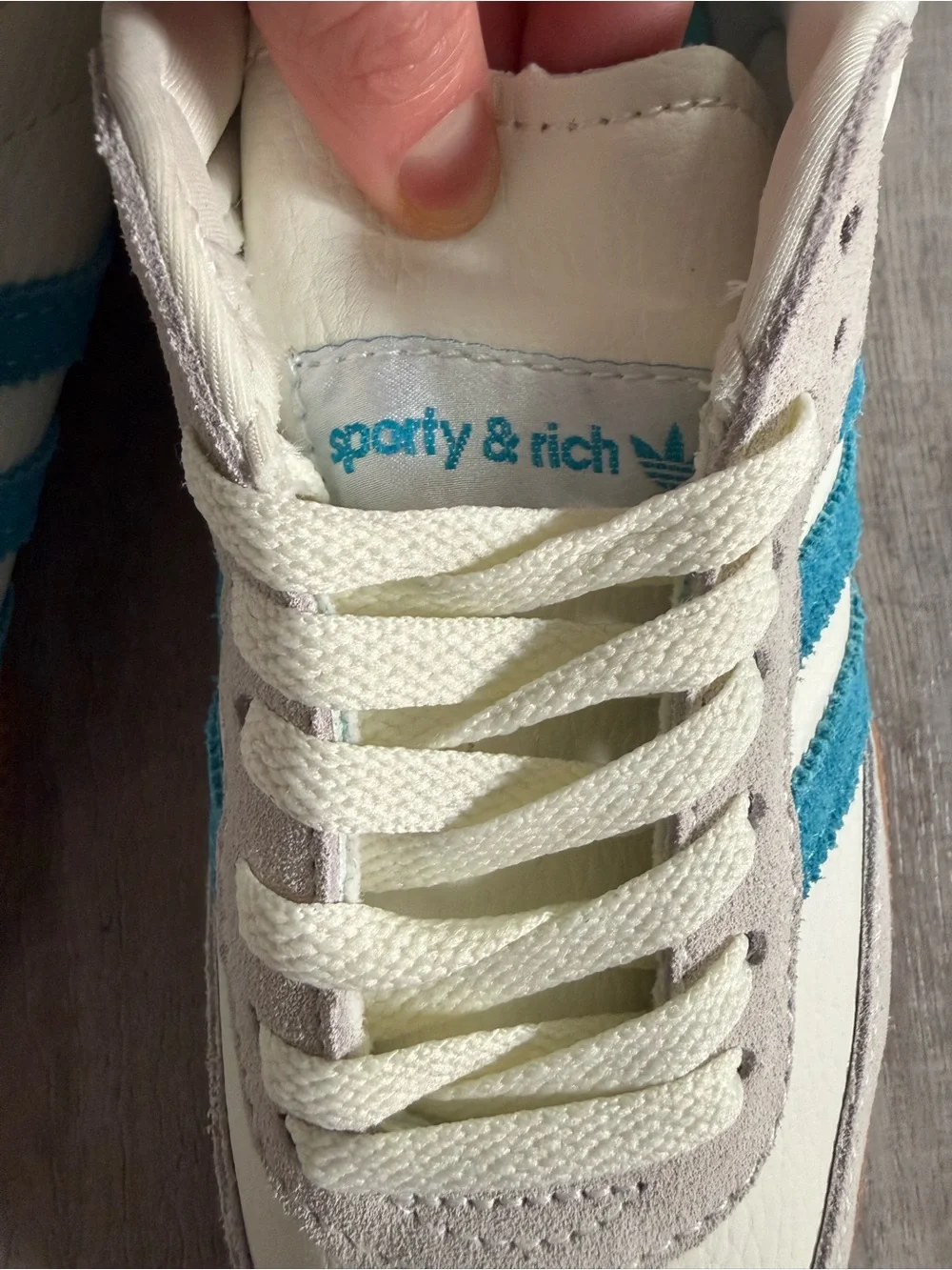NWT adidas Samba OG Women Beige Blue Size W6.5/EU38